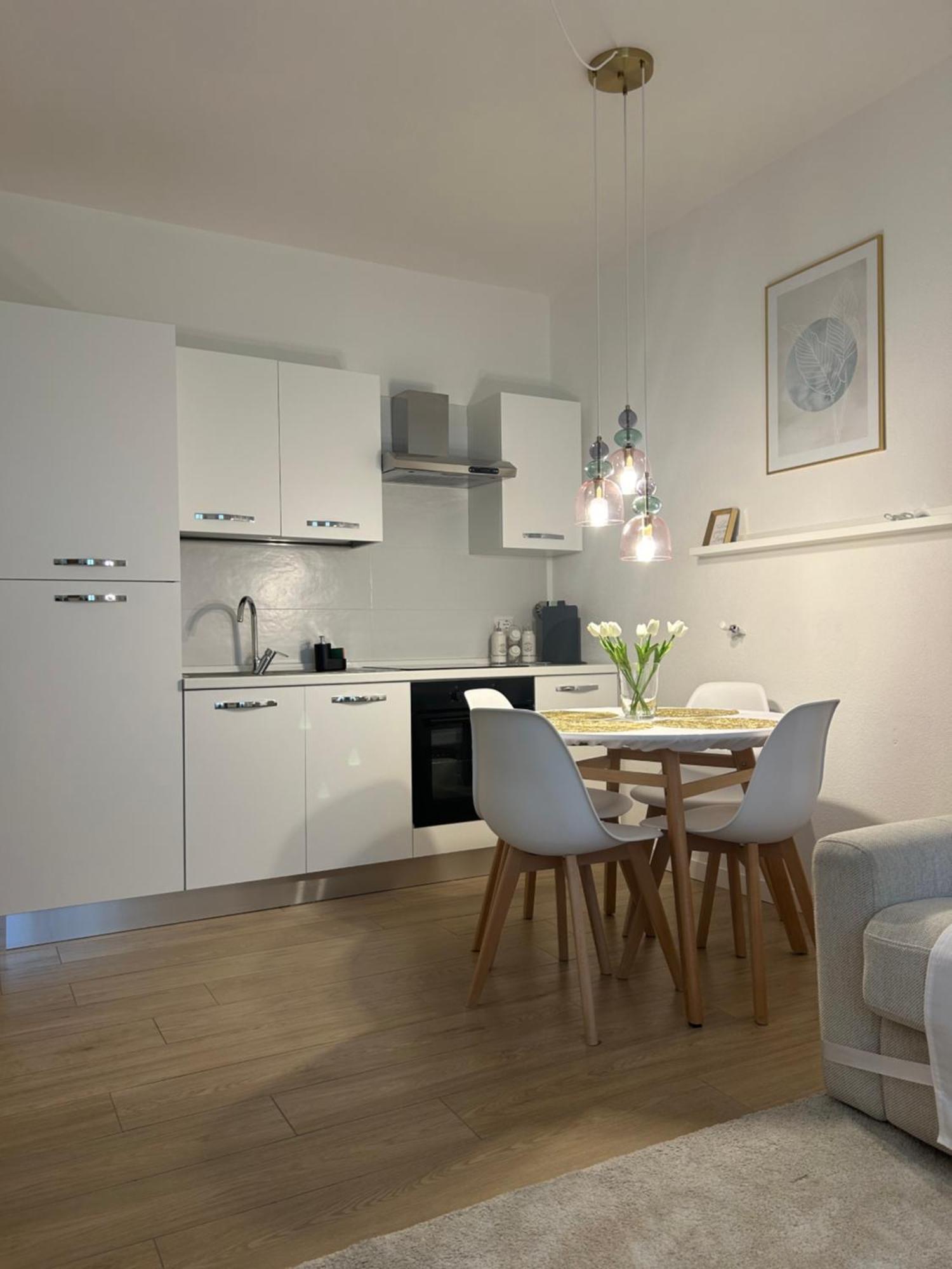 V&C Home Rental Specialist Appartamenti Fronte Lago Maggiore Germignaga Экстерьер фото