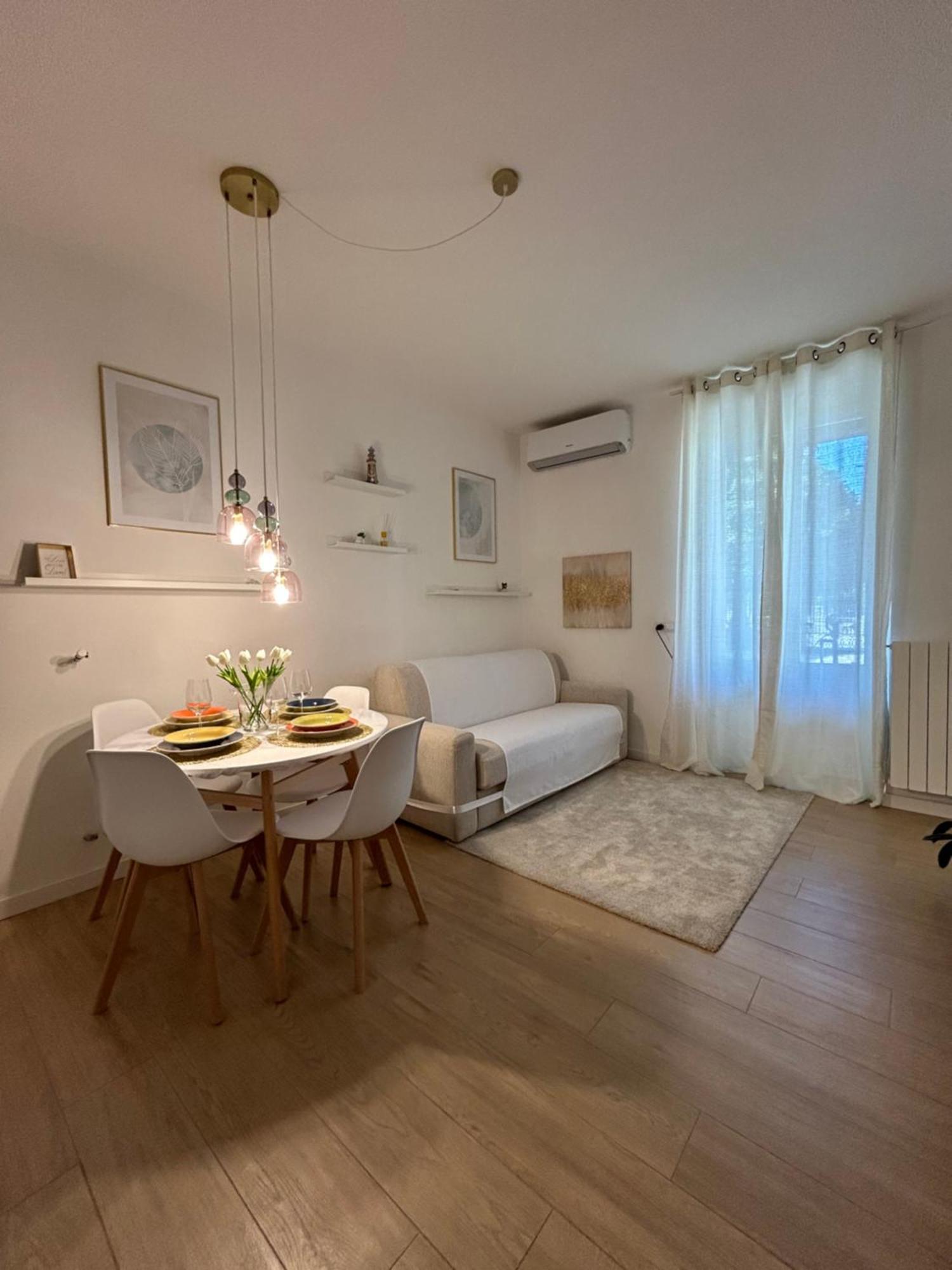 V&C Home Rental Specialist Appartamenti Fronte Lago Maggiore Germignaga Экстерьер фото